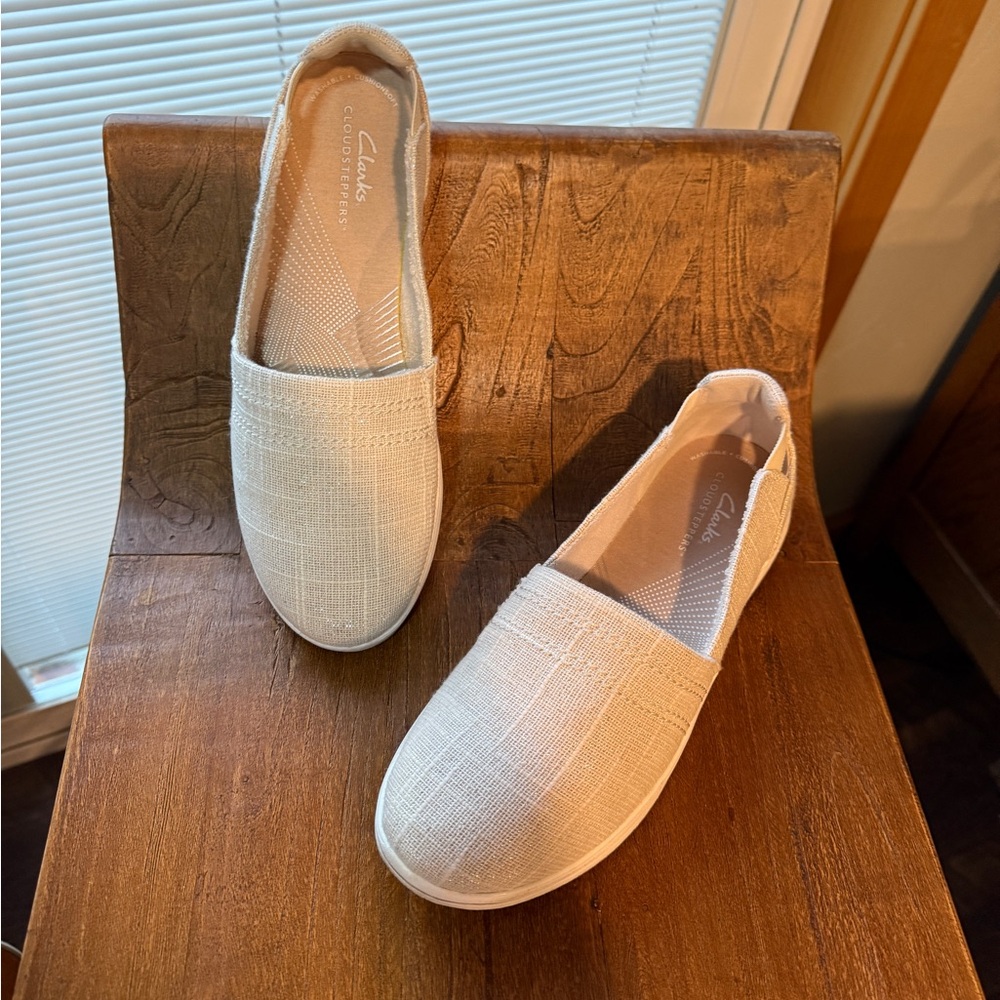 Clarks Cloudsteppers Cream Canvas Slip-On Loafers